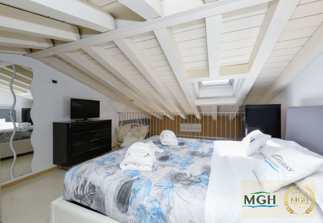 Apartment in Sirmione - Acquarius Resort Lake Front Sirmione - MGH 1 Apartment in Sirmione - Acquarius Resort Lake Front Sirmione - MGH 1