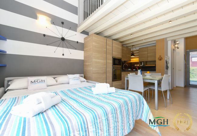 Apartment in Sirmione - Acquarius Resort Lake Front Sirmione - MGH 1 Apartment in Sirmione - Acquarius Resort Lake Front Sirmione - MGH 1