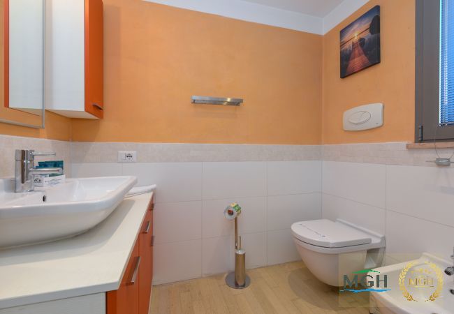 Apartment in Sirmione - Acquarius Resort Lake Front Sirmione - MGH 1 Apartment in Sirmione - Acquarius Resort Lake Front Sirmione - MGH 1