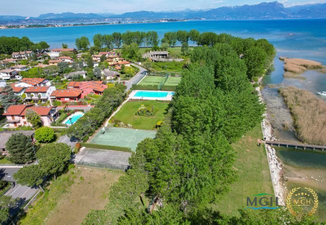 Apartment in Sirmione - Acquarius Resort Lake Front Sirmione - MGH 1 Apartment in Sirmione - Acquarius Resort Lake Front Sirmione - MGH 1