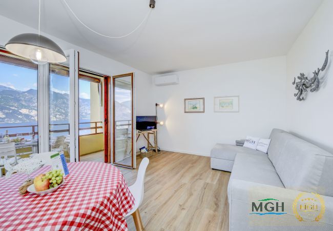 Apartment in Malcesine - Garden Residence Malcesine Lake View Apartment 41