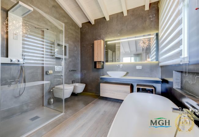 Villa in Sirmione - MGH Luxury - Villa Eden Villa in Sirmione - MGH Luxury - Villa Eden
