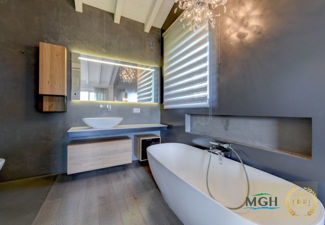 Villa in Sirmione - MGH Luxury - Villa Eden Villa in Sirmione - MGH Luxury - Villa Eden