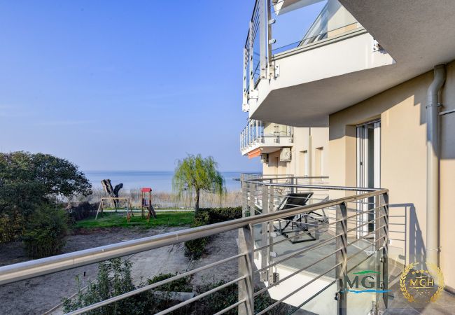 Apartment in Sirmione - MGH Family Stay - Costa D'Oro Superior Apartment Apartment in Sirmione - MGH Family Stay - Costa D'Oro Superior Apartment