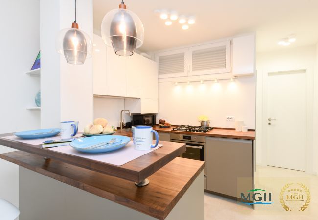 Apartment in Sirmione - MGH Family Stay - Costa D'Oro Superior Apartment Apartment in Sirmione - MGH Family Stay - Costa D'Oro Superior Apartment