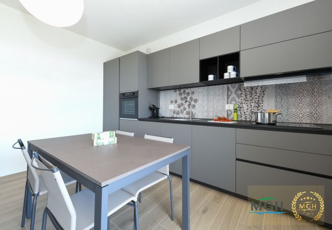 Apartment in Sirmione - MGH Luxury - Palms Residence Sirmione N2 Apartment in Sirmione - MGH Luxury - Palms Residence Sirmione N2