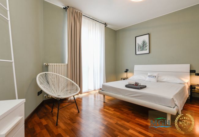 Apartment in Toscolano-Maderno - Palazzo Garda - Modern Lake Apartment 2