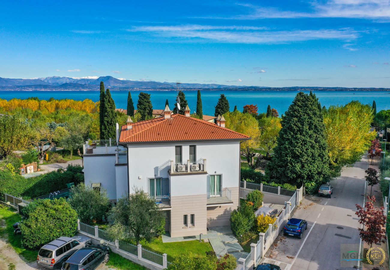 Apartment in Sirmione - Appartamento Faelmo Luxury