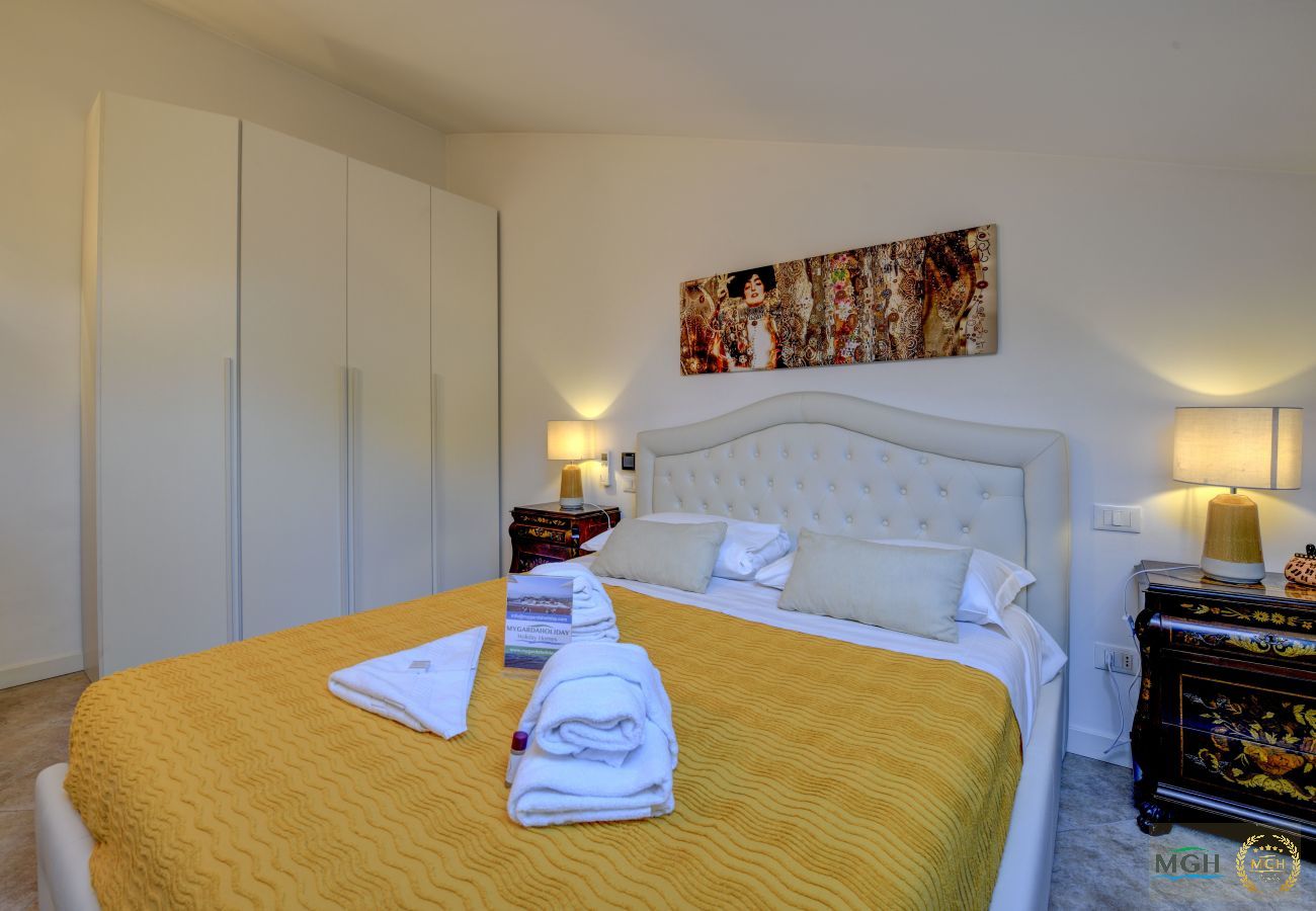 Apartment in Peschiera del Garda - Appartamento Benaco