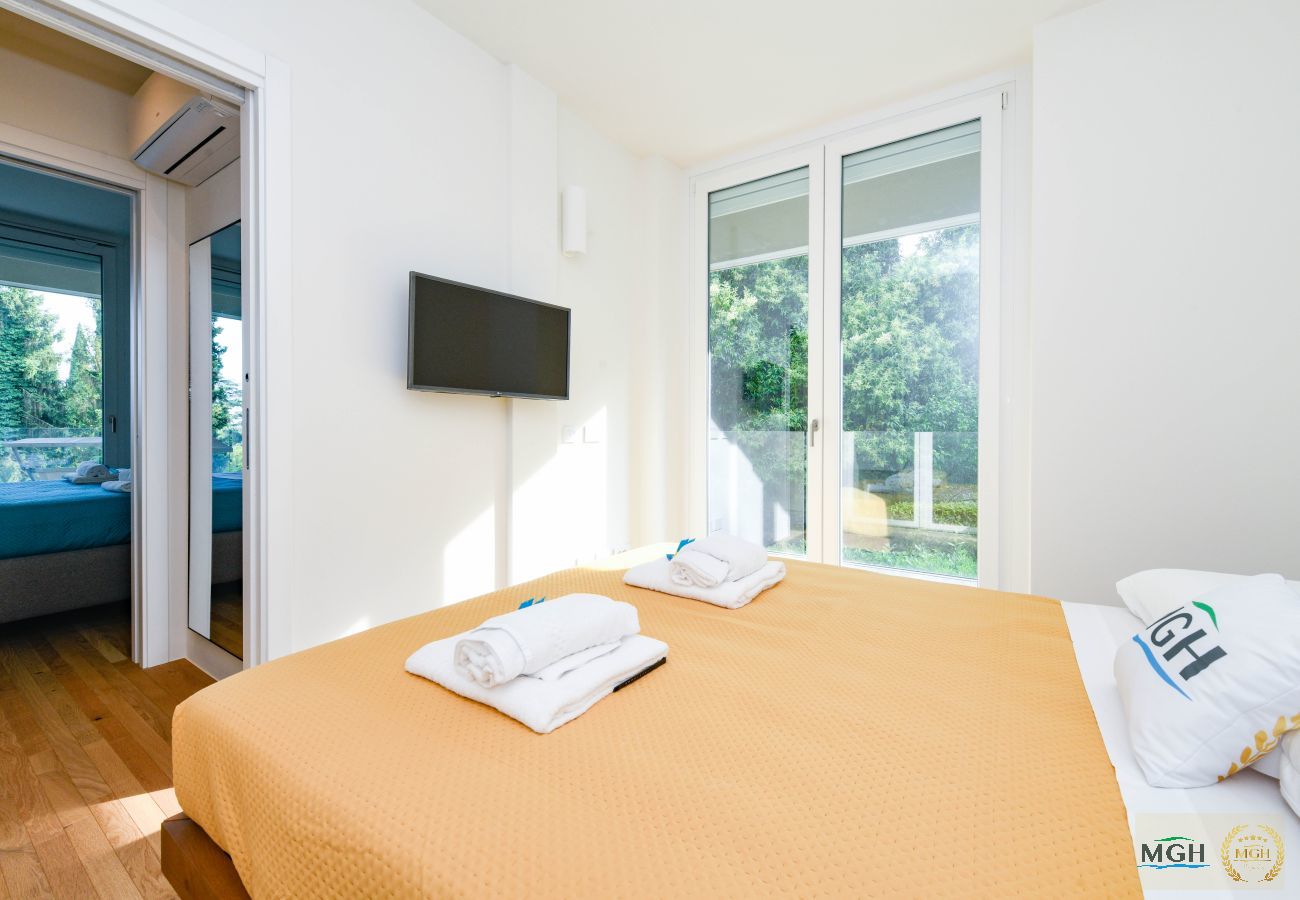 Apartment in Gardone Riviera - MGH - Lake & Love Apartment