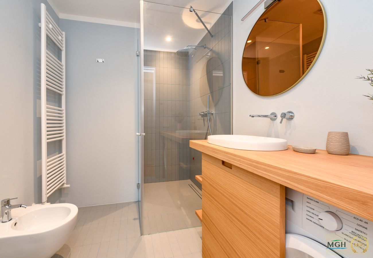 Apartment in Gardone Riviera - MGH - Lake & Love Apartment