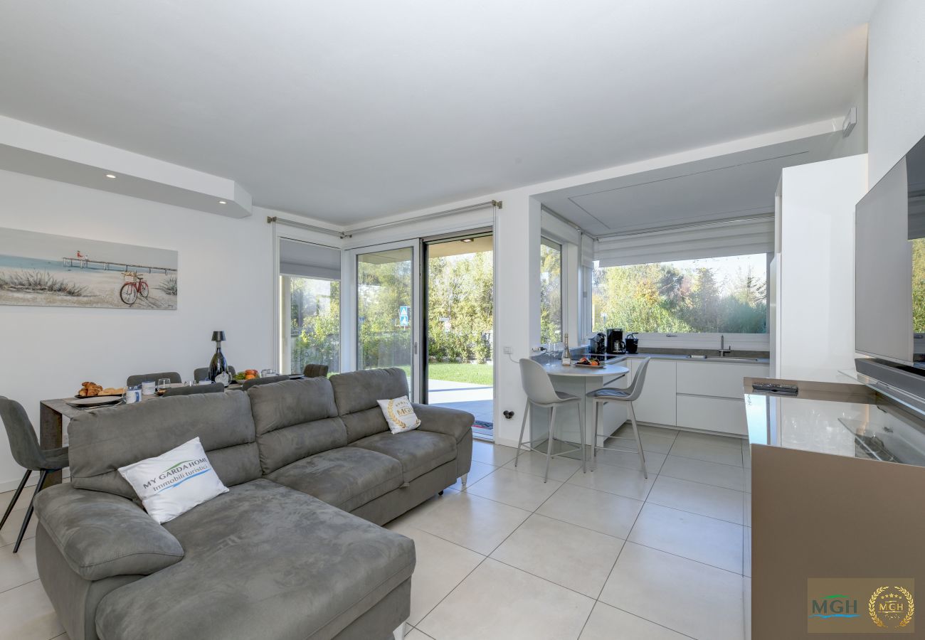 Apartment in Desenzano del Garda - MGH- Grace Apartment Katya Resort