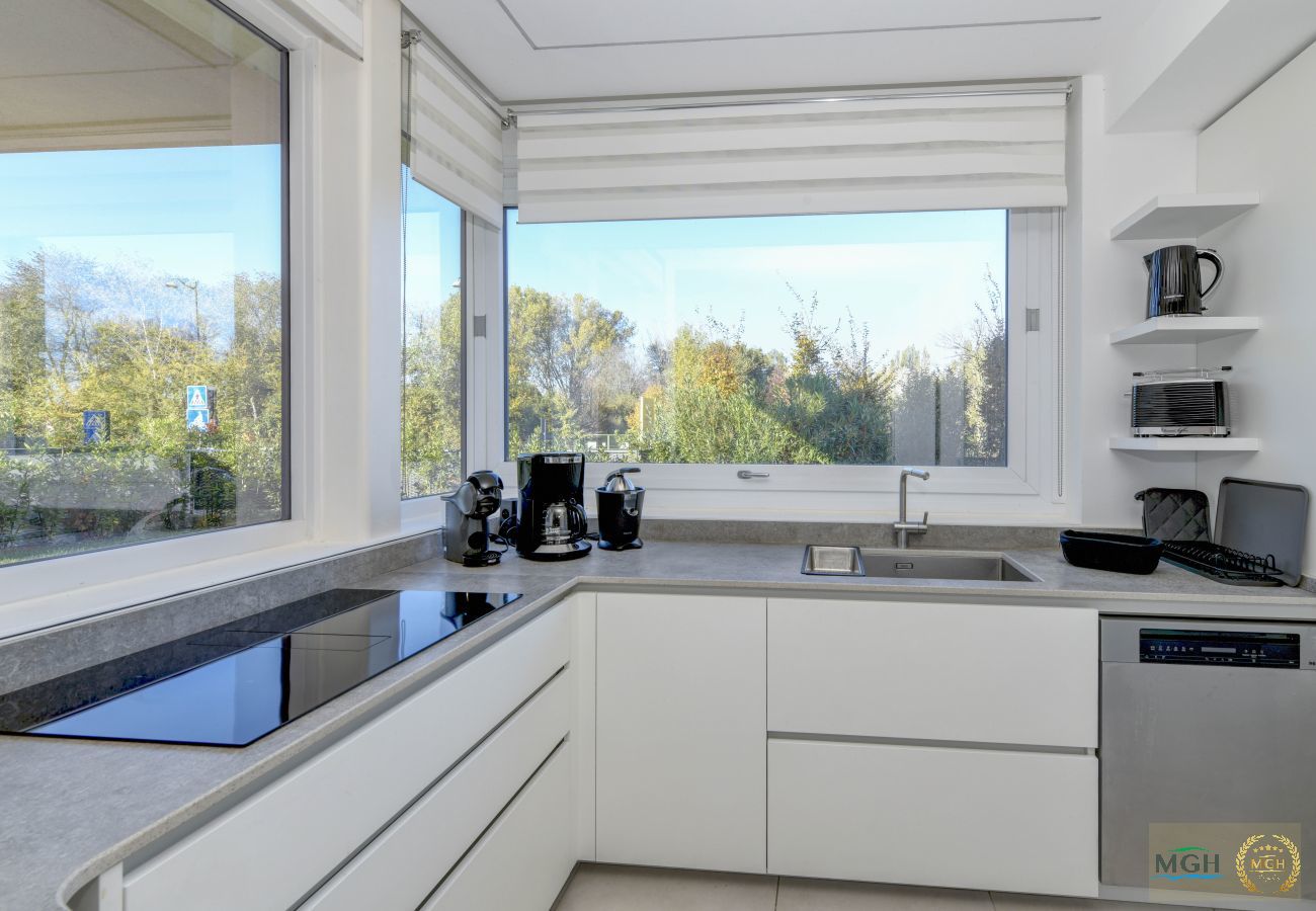 Apartment in Desenzano del Garda - MGH- Grace Apartment Katya Resort