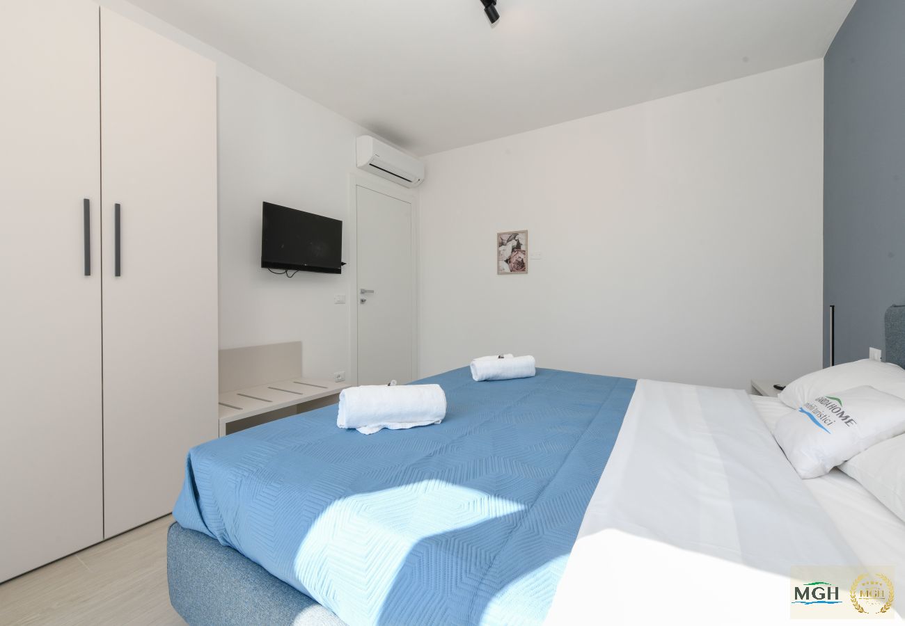 Chalet in Desenzano del Garda - MGH Luxury- Alba's Lake House