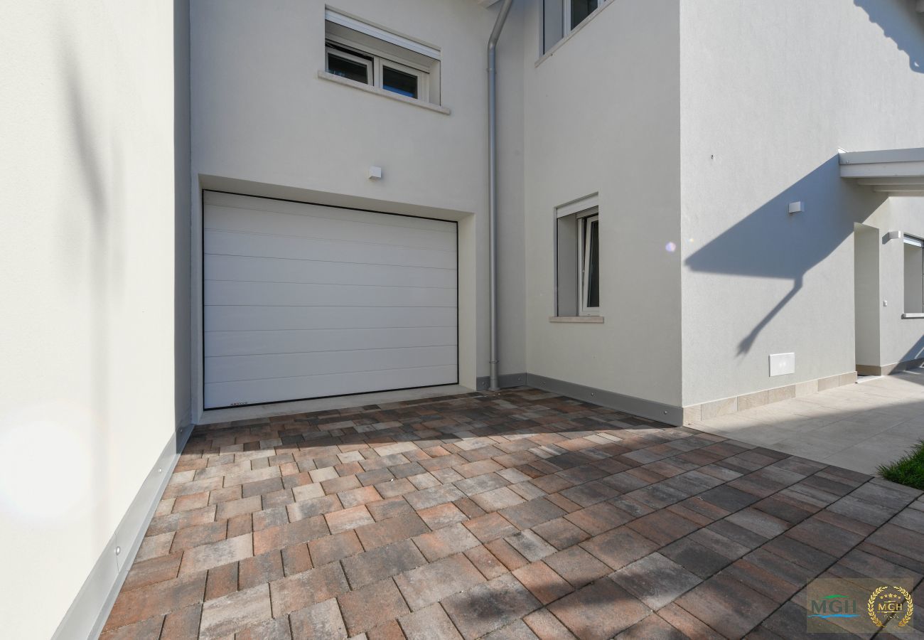 Chalet in Desenzano del Garda - MGH Luxury- Blue Horizon Lake House