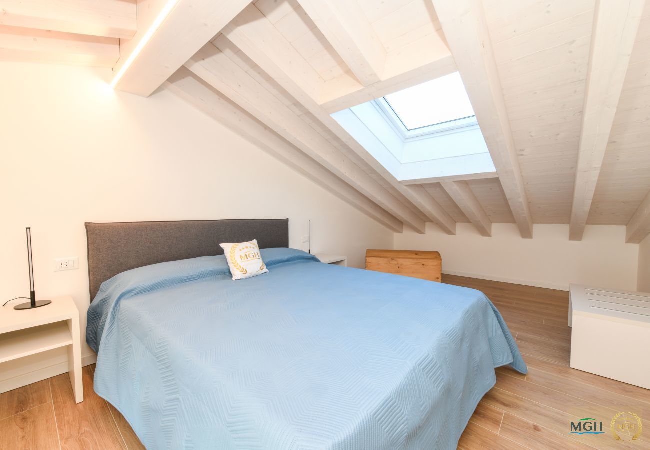 Chalet in Desenzano del Garda - MGH Luxury- Blue Horizon Lake House