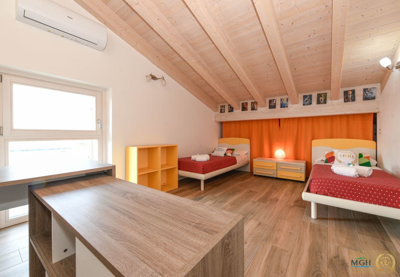 House in Peschiera del Garda - MGH- Dama Family Home Peschiera