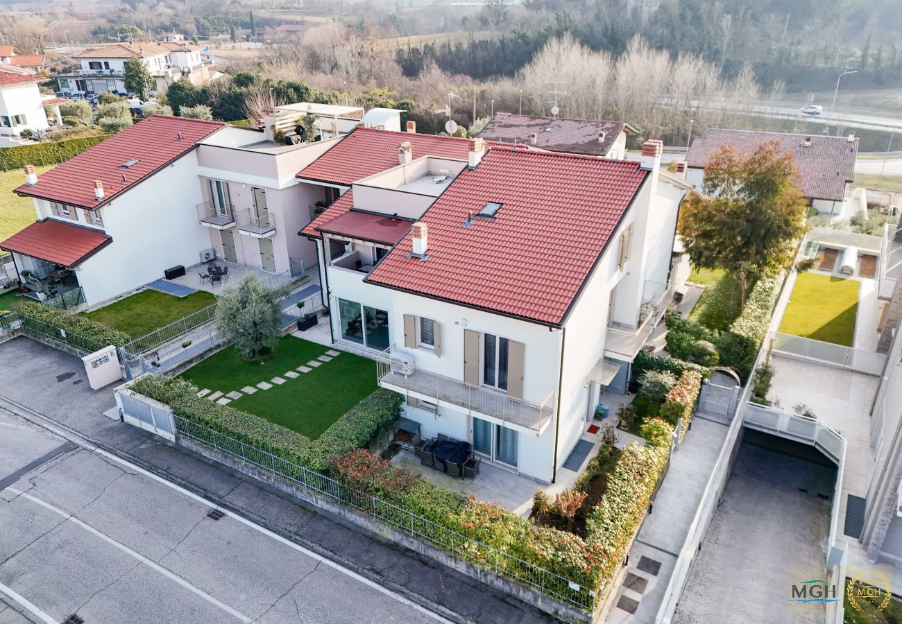 House in Peschiera del Garda - MGH- Dama Family Home Peschiera