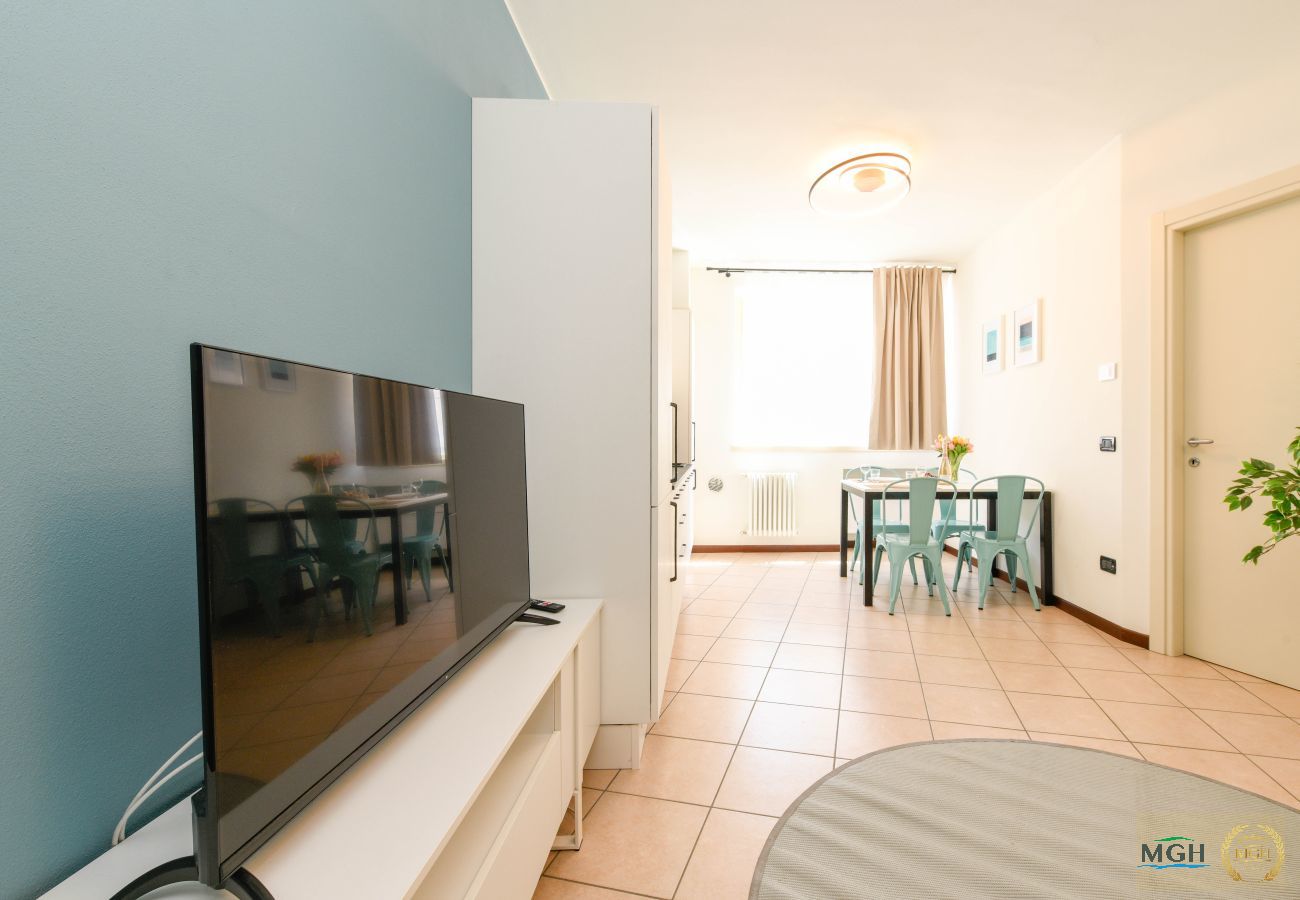 Apartment in Toscolano-Maderno - Palazzo Garda - City Studio 1