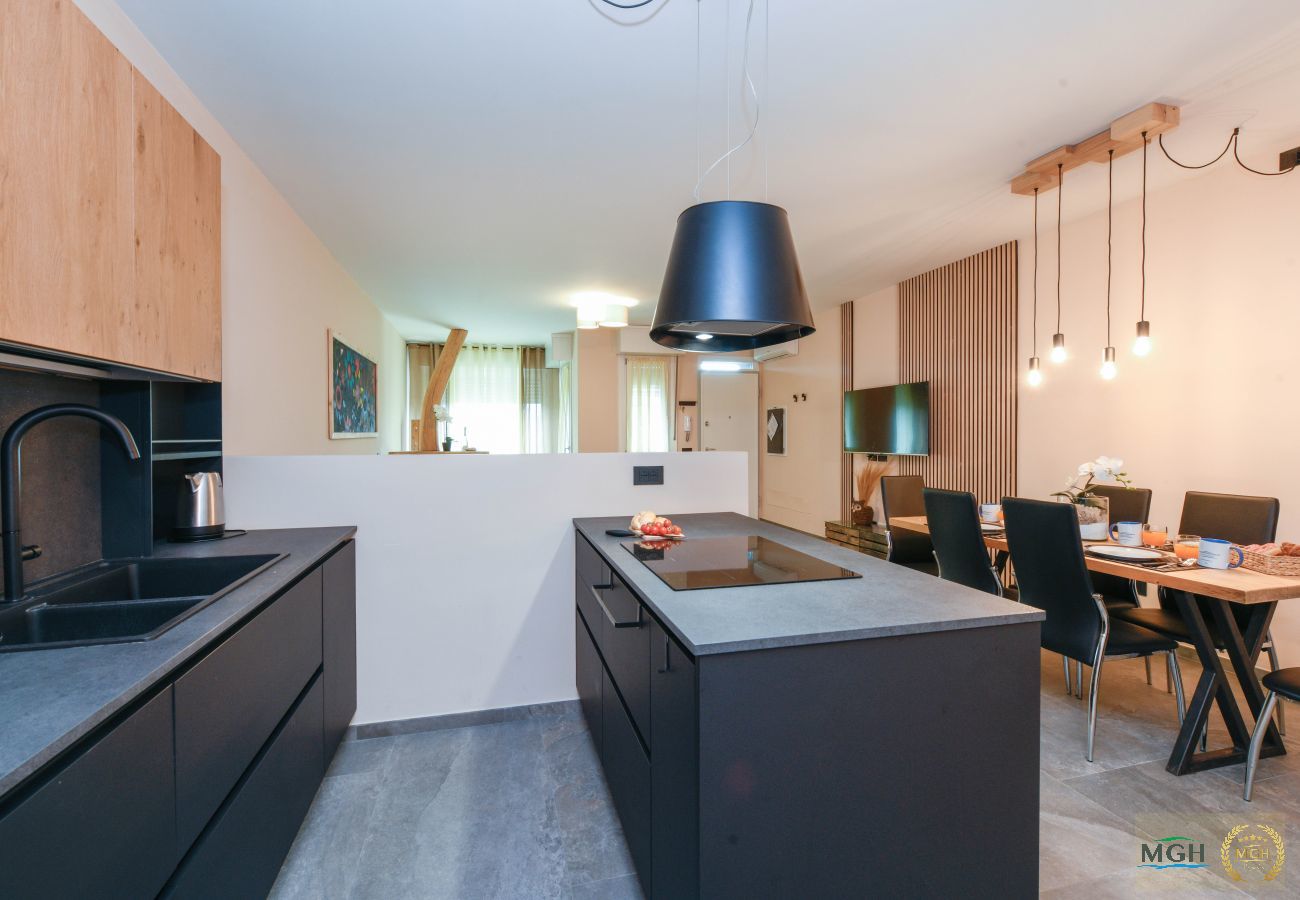 Apartment in Soiano - MGH Luxury- Romantic SPA & Relax