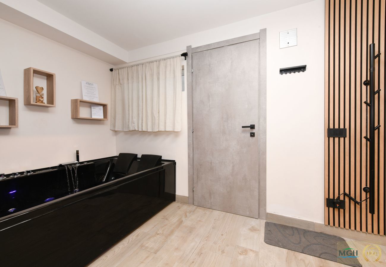 Apartment in Soiano - MGH Luxury- Romantic SPA & Relax