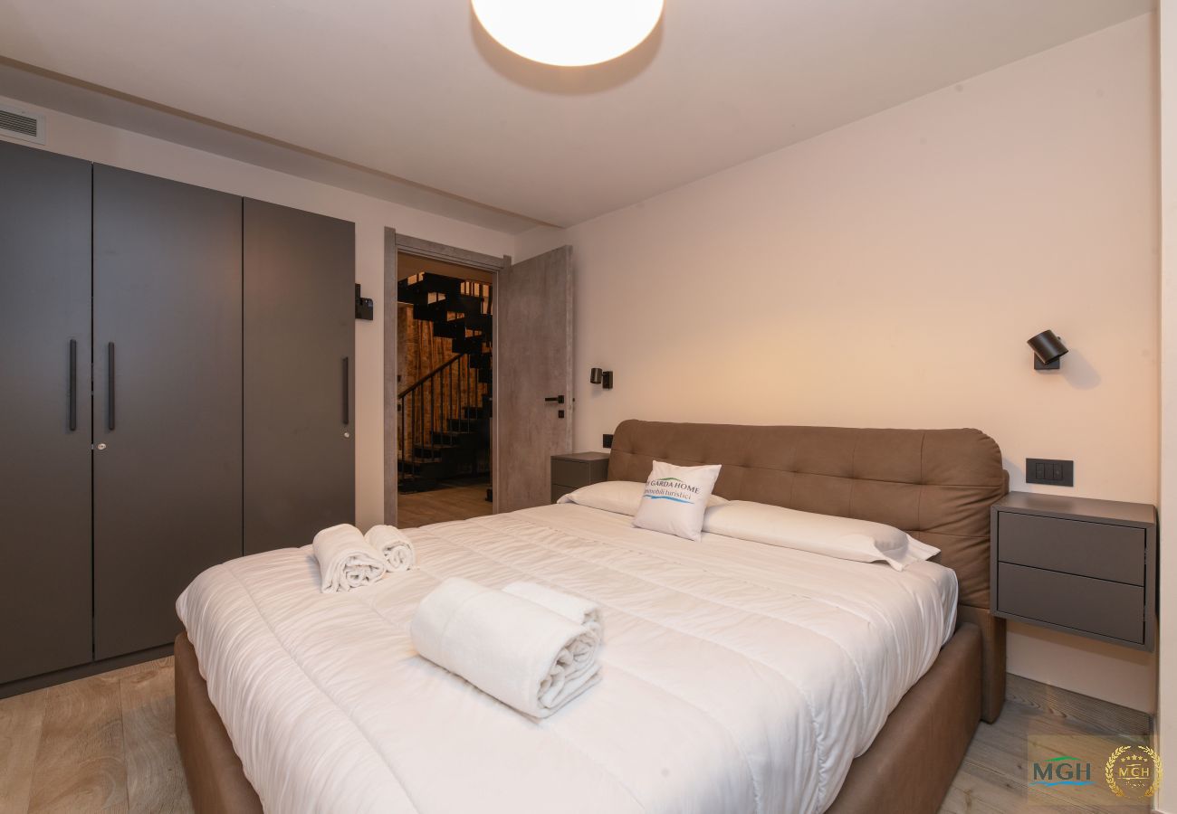Apartment in Soiano - MGH Luxury- Romantic SPA & Relax