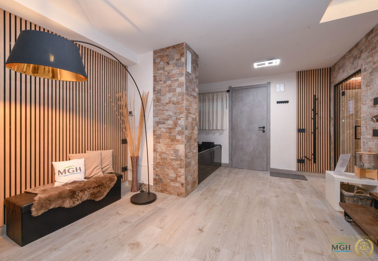 Apartment in Soiano - MGH Luxury- Romantic SPA & Relax