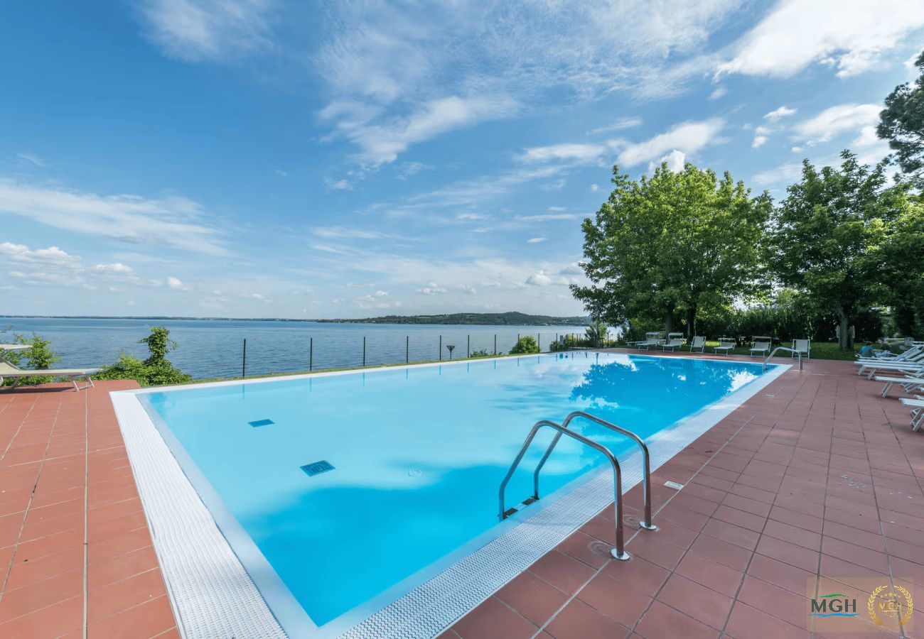 Apartment in Padenghe sul Garda - MGH- Lake Serenity Apartment