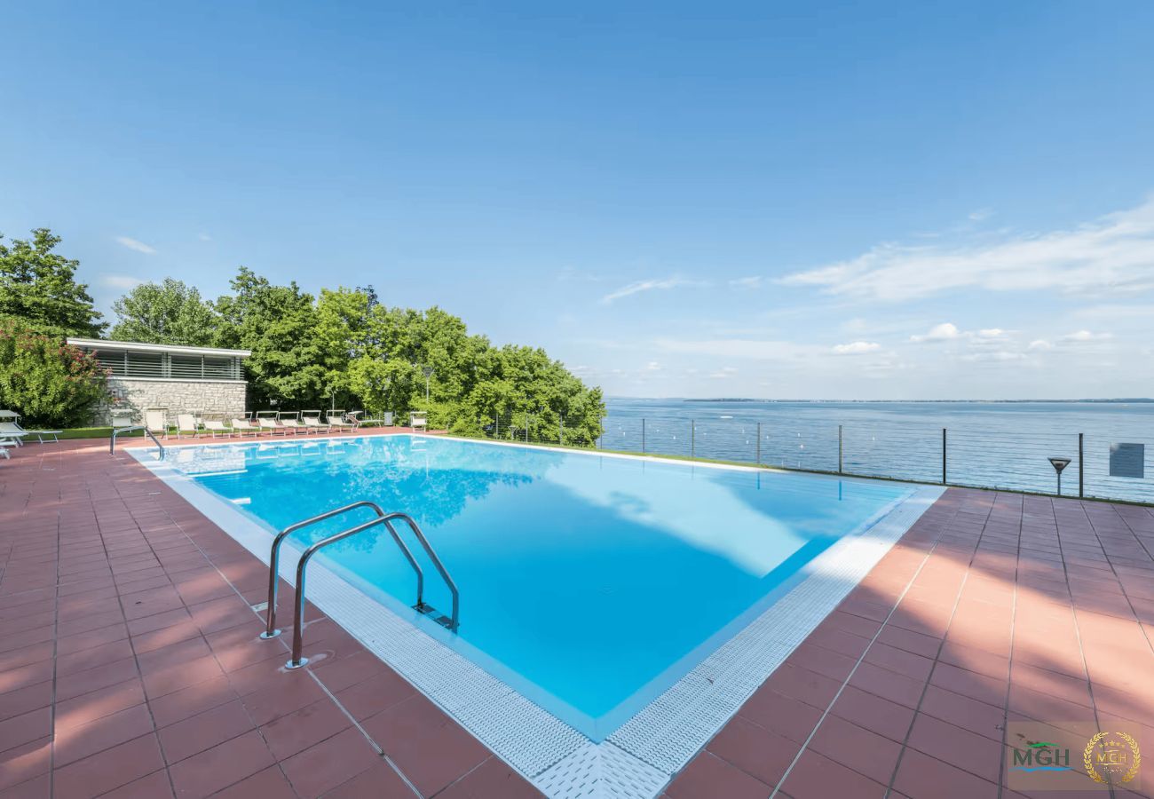 Apartment in Padenghe sul Garda - MGH- Lake Serenity Apartment