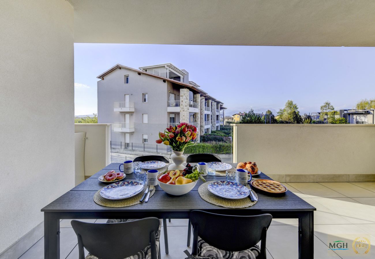 Apartment in Peschiera del Garda - Opalia Residence - Casa Iris