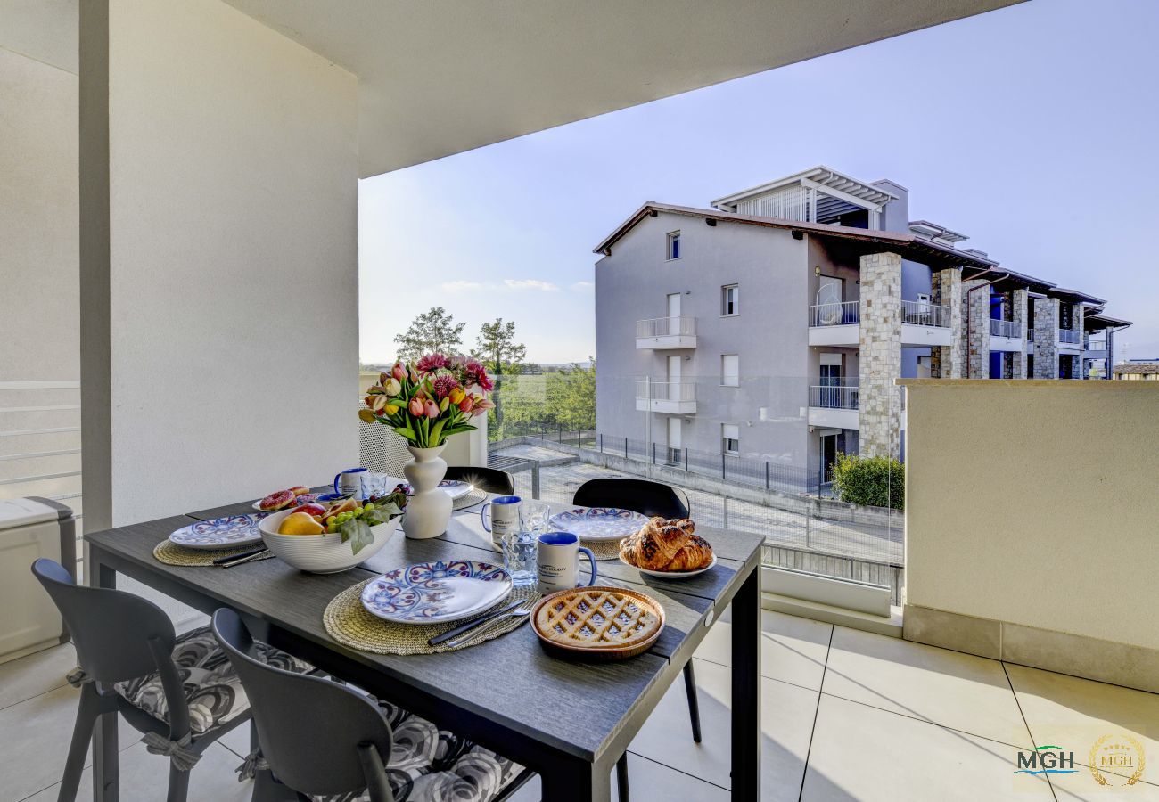 Apartment in Peschiera del Garda - Opalia Residence - Casa Iris
