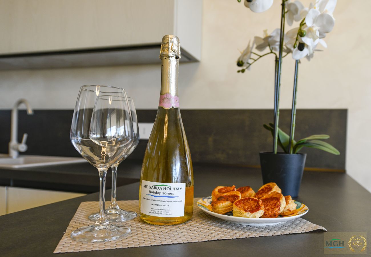Apartment in Peschiera del Garda - Opalia Residence - Casa Iris