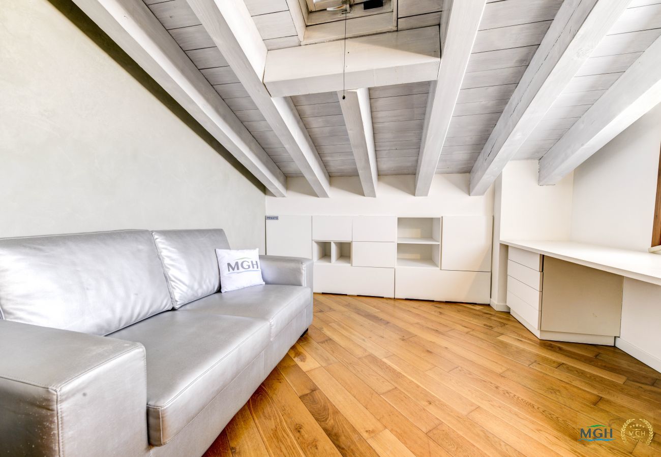 Chalet in Desenzano del Garda - MGH Luxury - Villa Amelie Private Pool & Spa