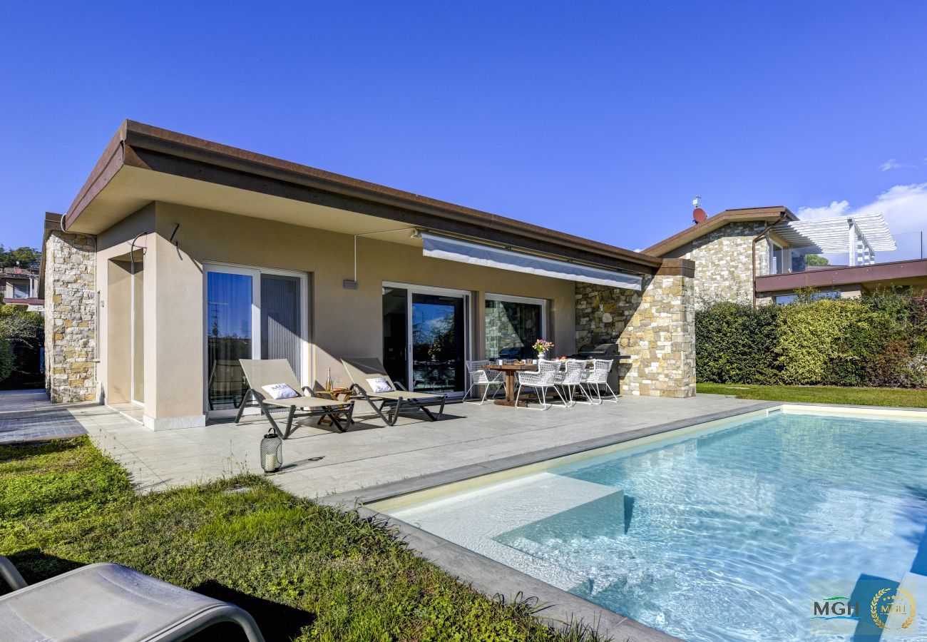 Villa in Moniga del Garda - MGH Luxury - Villa Belvedere