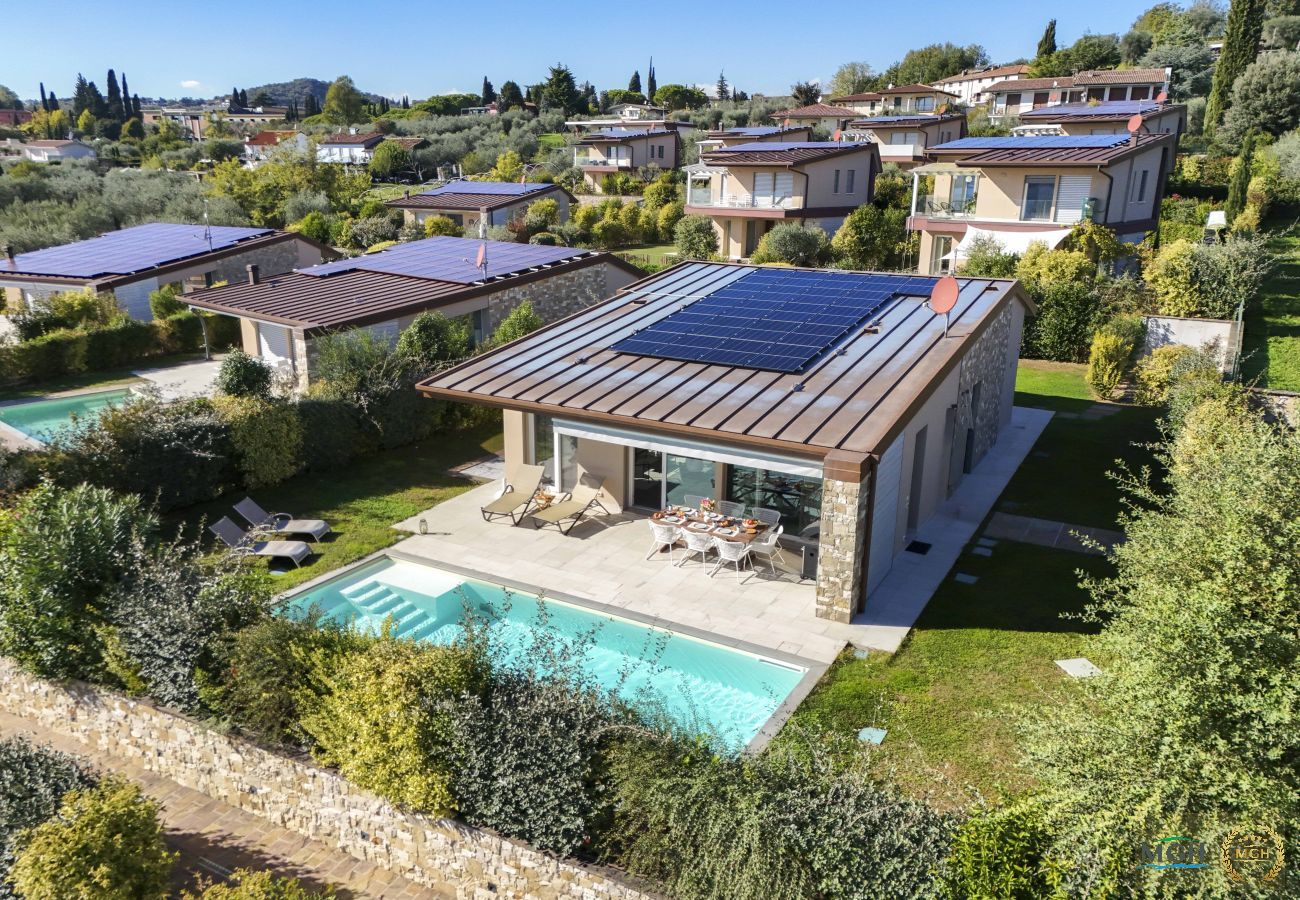 Villa in Moniga del Garda - MGH Luxury - Villa Belvedere