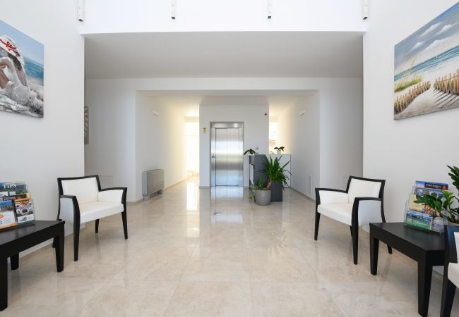 Aparthotel a Peschiera del Garda - Ranalli Palace - Apartment Luna