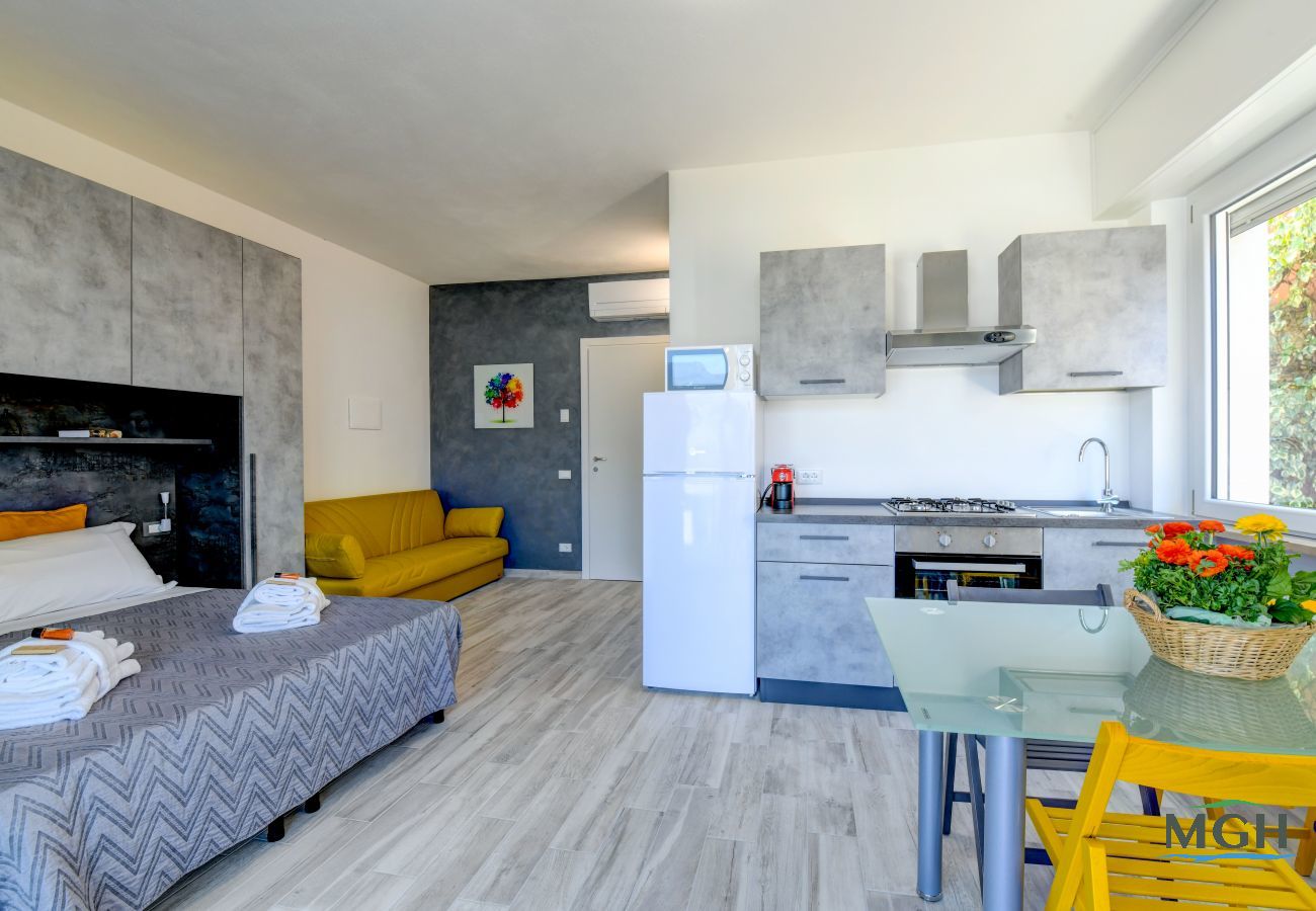 Appartamento a Brenzone - Holiday Apartments Brenzone - Studio LAGO